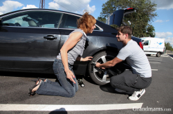 Granny‘s-pussy-gets-pounded-in-the-parking-lot