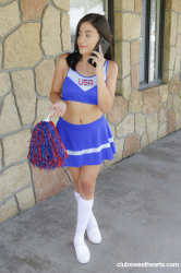 Cheerleader-gets-her-snatch-banged