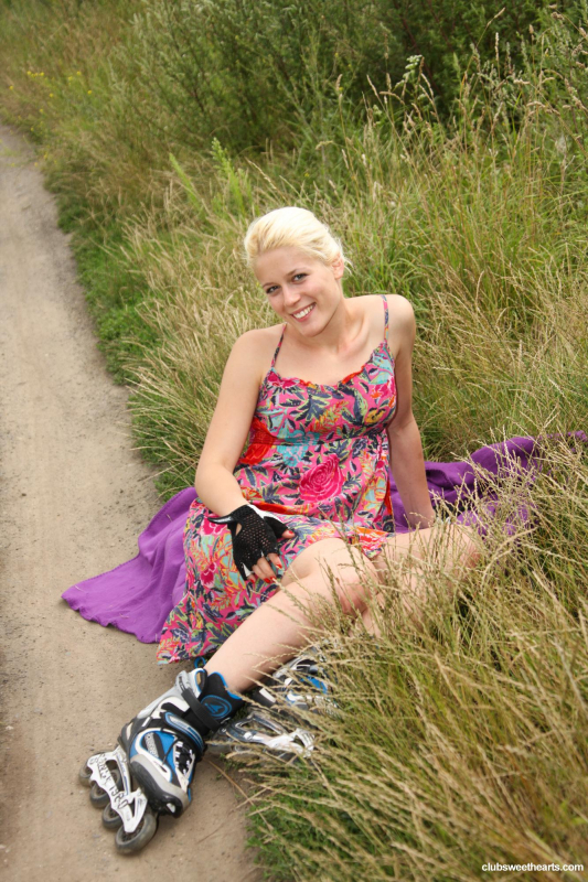 Roller skate girl Cathy pleases herself