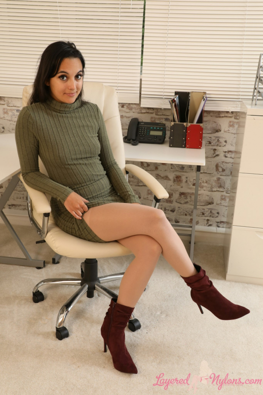 Minidress Boots Pantyhose